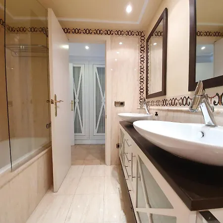 Apartamento Primera Linea De Mar ,salou,centro.
