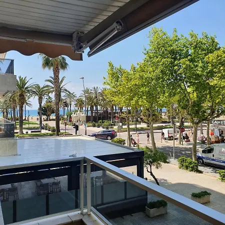 Primera Linea De Mar ,salou,centro. Apartman *